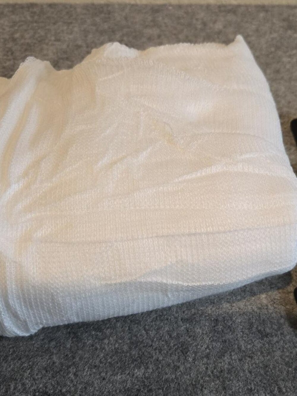 Portable White Mesh Mosquito Netting Cover Tent w/Ground Anchors/Hooks.